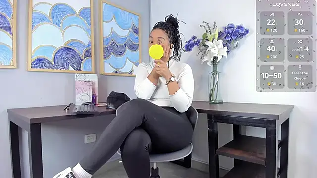 andrea xoe  online show from October 2025 02:07:01 PM