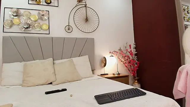 Snapshot of im_eli1 chatting on February 2026 07:34:02 PM im eli1 online show from February 2026 07:34:02 PM