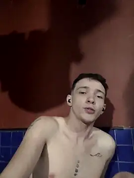 Snapshot of wellzito_ chatting on March 2026 02:24:01 AM wellzito online show from March 2026 02:24:01 AM