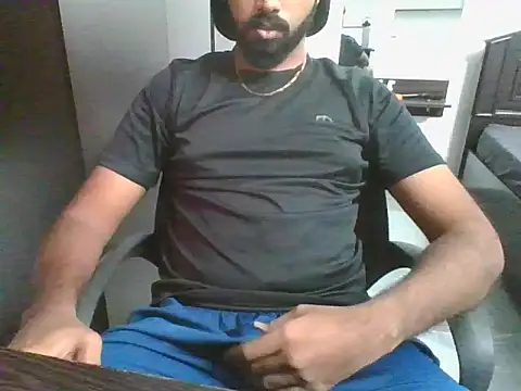 lovelyakash69 online show from December 2025 07:47:02 AM