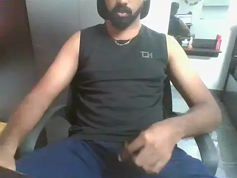 lovelyakash69 online show from February 2026 03:57:02 AM