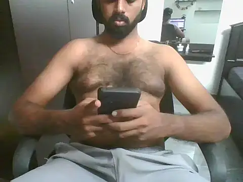 lovelyakash69 online show from February 2026 04:51:01 PM