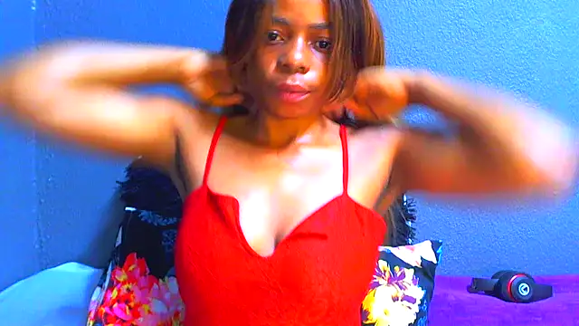 Snapshot of SMALLBOOBSXX chatting on May 2026 05:34:02 AM SMALLBOOBSXX online show from May 2026 05:34:02 AM