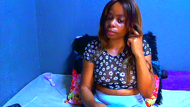 SMALLBOOBSXX online show from June 2026 05:39:01 AM