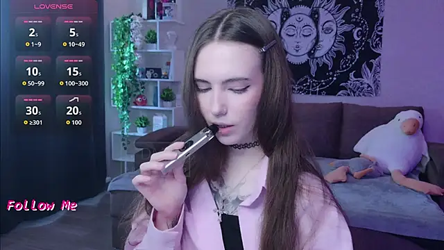 naugghtynikki online show from November 2025 05:50:02 AM