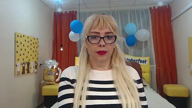 Snapshot of KatrinaCharm chatting on September 2025 06:04:02 AM KatrinaCharm online show from September 2025 06:04:02 AM