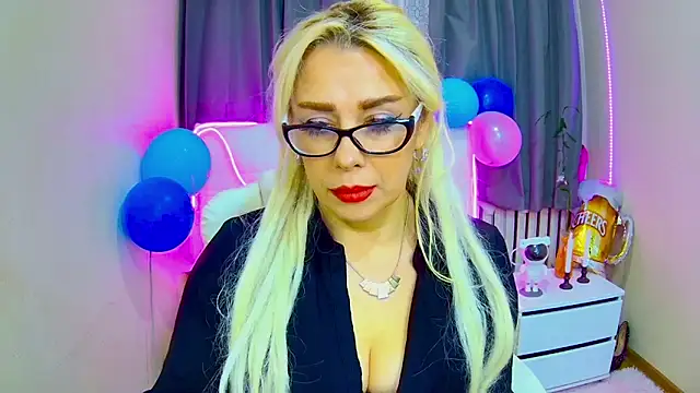 Snapshot of KatrinaCharm chatting on September 2025 06:15:02 AM KatrinaCharm online show from September 2025 06:15:02 AM