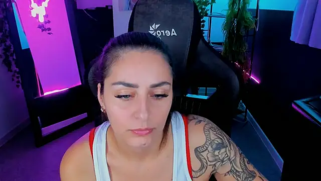 ValeriiMills online show from September 2025 02:54:01 PM