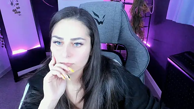 ValeriiMills online show from October 2025 04:07:02 PM