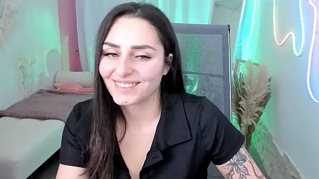 ValeriiMills online show from December 2025 02:43:02 PM