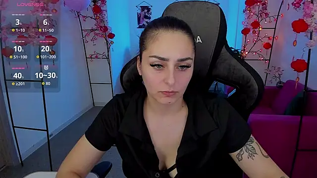 ValeriiMills online show from April 2026 03:17:02 PM