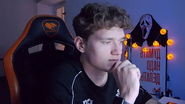 Snapshot of DanyDavis chatting on October 2025 03:13:01 PM DanyDavis online show from October 2025 03:13:01 PM