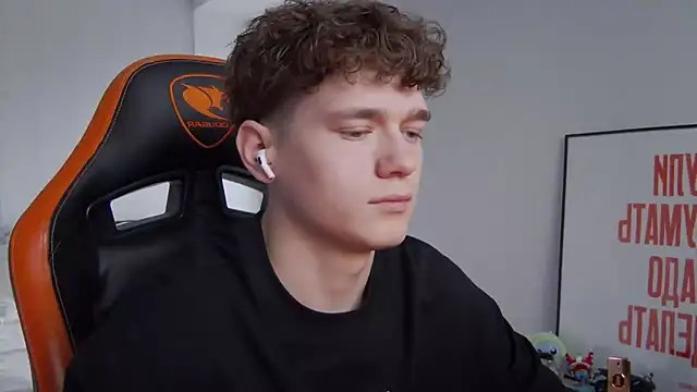 DanyDavis online show from November 2025 10:58:01 AM