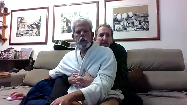 CasalcwBR online show from May 2026 04:20:02 AM
