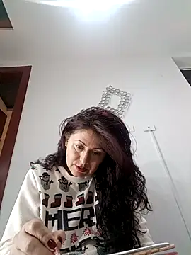 lunadicty online show from December 2025 11:55:02 PM