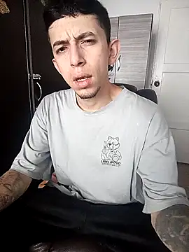 Chris  Jones online show from October 2025 01:01:01 PM