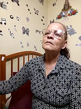 katrina perez online show from October 2025 12:00:02 AM