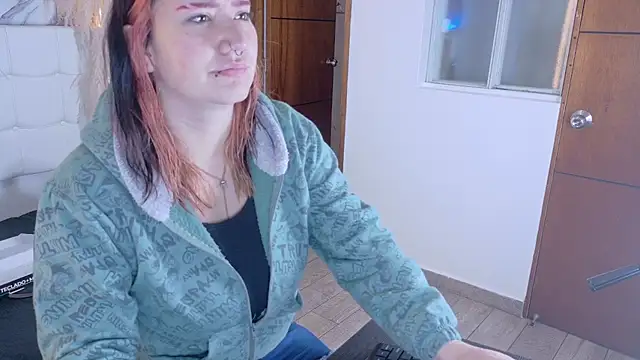 Snapshot of Cerecitaa02_ chatting on October 2025 12:13:02 PM Cerecitaa02 online show from October 2025 12:13:02 PM