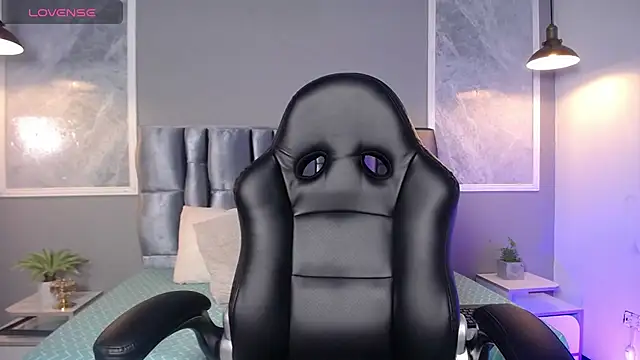 AmmberJones online show from March 2025 03:30:02 AM