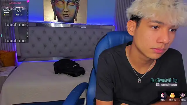 OliverTwinky online show from November 2025 07:35:02 PM