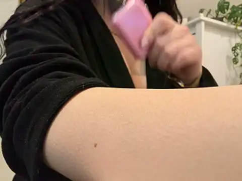 MoonlitLust online show from April 2026 07:11:02 PM