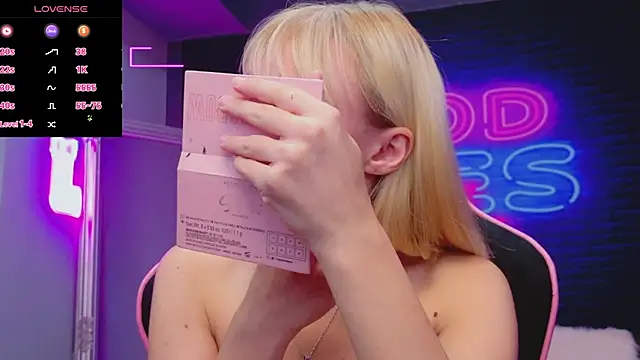 AlessiaCroft online show from October 2025 04:15:01 AM