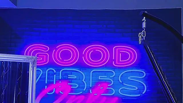 AlessiaCroft online show from April 2026 04:10:02 AM