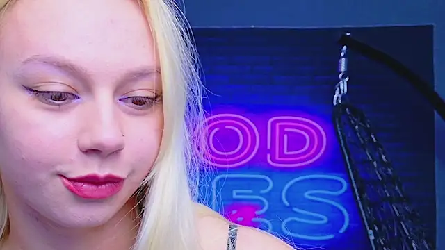 AlessiaCroft online show from April 2026 04:10:02 AM