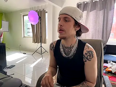 bigrosa21cm online show from October 2025 12:36:02 PM