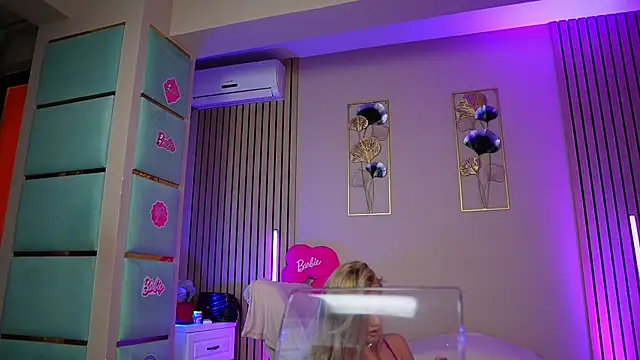 SabrinaJade online show from July 2026 05:57:01 AM