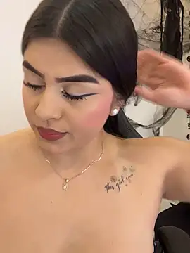 Snapshot of Kariina__69 chatting on November 2025 03:28:02 AM Kariina 69 online show from November 2025 03:28:02 AM