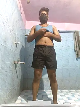 Snapshot of UrbanUtopia chatting on October 2025 05:55:02 PM UrbanUtopia online show from October 2025 05:55:02 PM