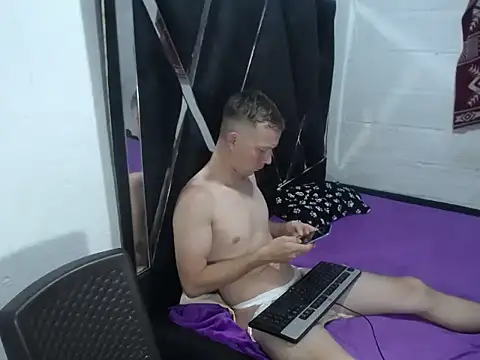 Snapshot of hot_mann11 chatting on October 2025 09:56:01 PM hot mann11 online show from October 2025 09:56:01 PM