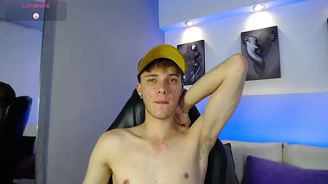 Snapshot of Robbin_Blaze chatting on December 2025 06:01:02 AM Robbin Blaze online show from December 2025 06:01:02 AM