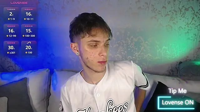 Snapshot of Robbin_Blaze chatting on January 2026 05:21:02 AM Robbin Blaze online show from January 2026 05:21:02 AM