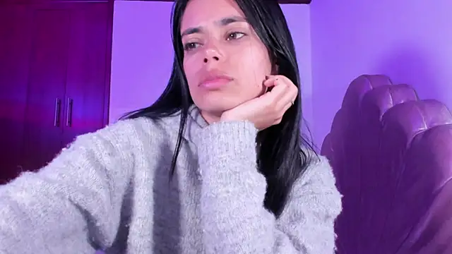 BellaSun  online show from October 2025 05:15:01 AM