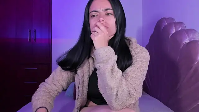 BellaSun  online show from October 2025 04:04:02 AM