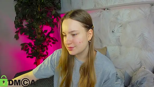 Candy Cansew online show from November 2025 01:08:01 AM