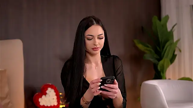 Snapshot of ChloeDevine chatting on March 2026 05:35:01 AM ChloeDevine online show from March 2026 05:35:01 AM