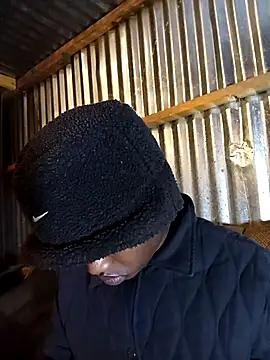 Snapshot of Thenaughtyboy360 chatting on October 2025 09:13:01 PM Thenaughtyboy360 online show from October 2025 09:13:01 PM