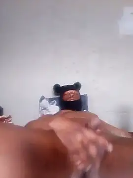 Snapshot of Chistow chatting on October 2025 08:39:01 AM Chistow online show from October 2025 08:39:01 AM