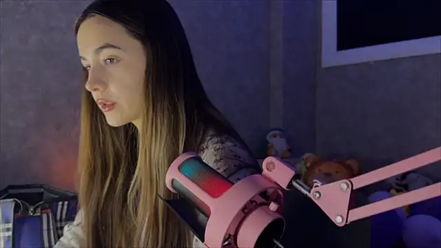 Snapshot of CupSizeGirl chatting on February 2026 12:00:01 PM CupSizeGirl online show from February 2026 12:00:01 PM