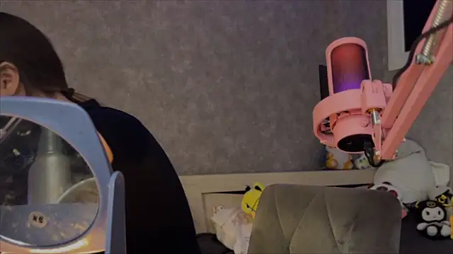 Snapshot of CupSizeGirl chatting on March 2026 07:58:01 AM CupSizeGirl online show from March 2026 07:58:01 AM