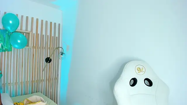 ciara blake online show from March 2026 07:50:01 PM