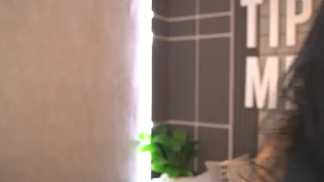 Snapshot of Susan_wall chatting on October 2025 02:58:02 PM Susan wall online show from October 2025 02:58:02 PM