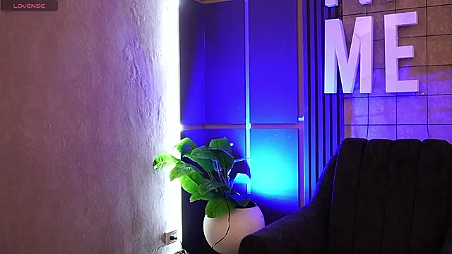 Snapshot of Susan_wall chatting on October 2025 12:27:01 PM Susan wall online show from October 2025 12:27:01 PM