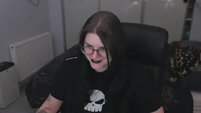 Snapshot of GothSuccubusBabe chatting on May 2026 10:11:02 PM GothSuccubusBabe online show from May 2026 10:11:02 PM