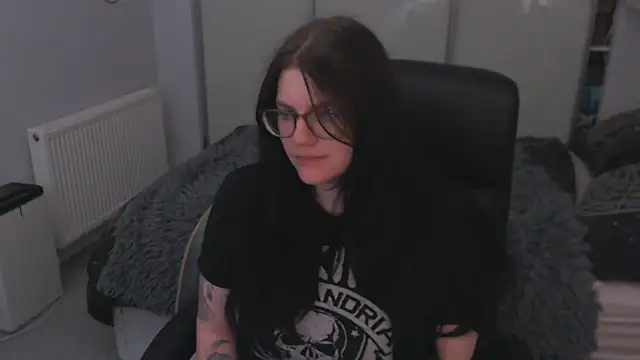 Snapshot of GothSuccubusBabe chatting on June 2026 10:59:01 PM GothSuccubusBabe online show from June 2026 10:59:01 PM