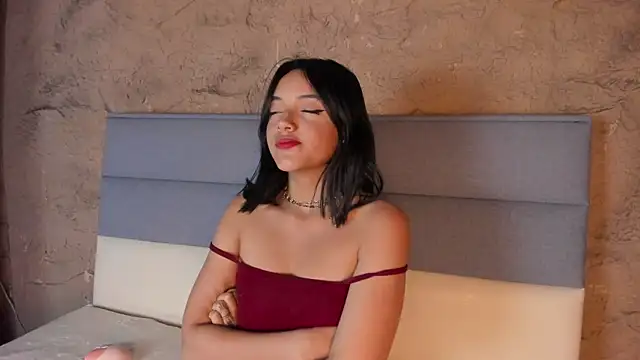 Snapshot of Victoriaa2_Doll chatting on November 2025 12:58:02 PM Victoriaa2 Doll online show from November 2025 12:58:02 PM