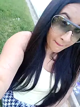 hotCOUPLEPETRA online show from April 2026 05:19:02 PM